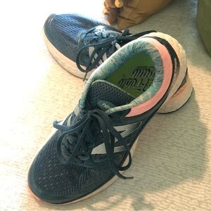 New Balance Women's Teal and Pink Athletic Shoes